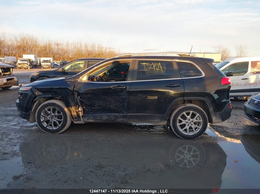 1C4PJLCB8GW356634 2016 JEEP CHEROKEE photo no. 14