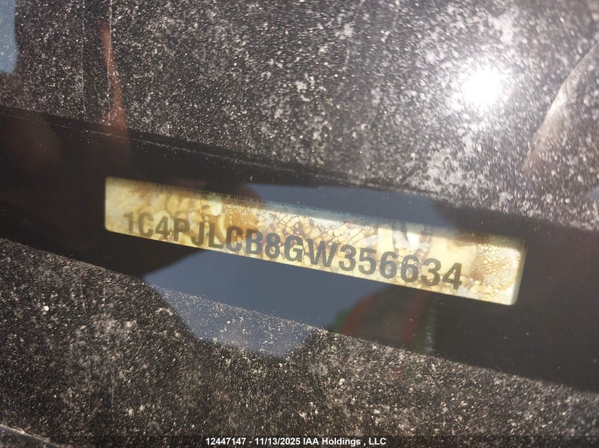 1C4PJLCB8GW356634 2016 JEEP CHEROKEE photo no. 17