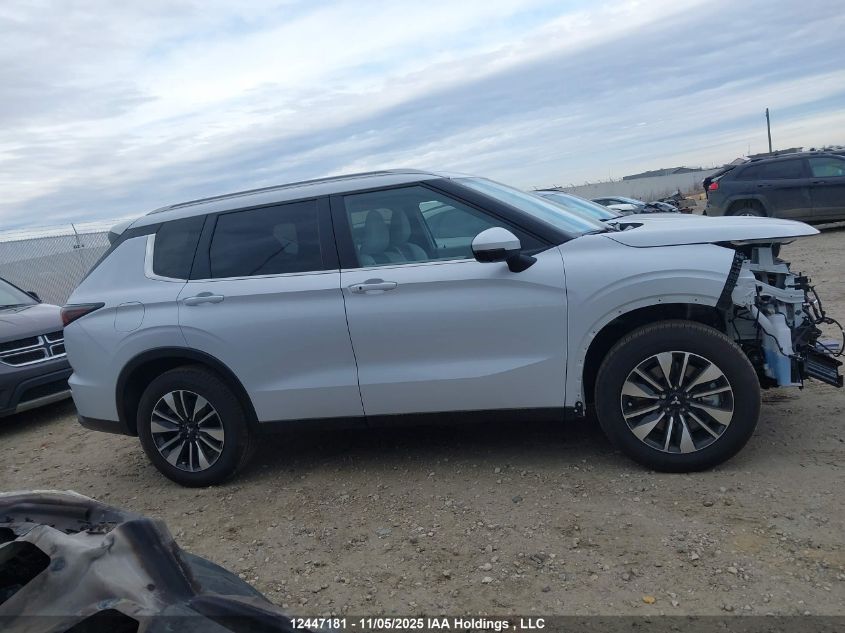 2025 Mitsubishi Outlander Le/Se/Sel VIN: JA4J4VA87SZ622999 Lot: 12447181