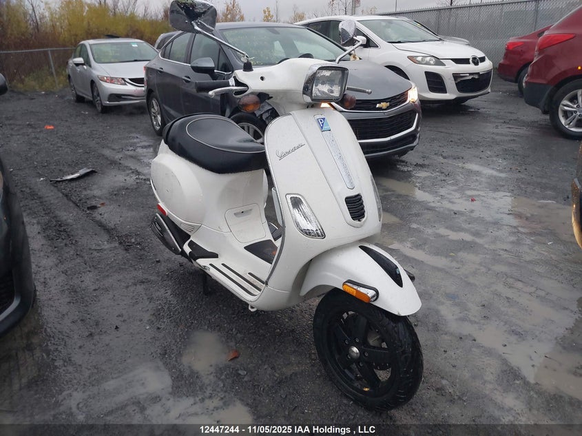 ZAPC386B3D5502066 2013 Vespa Lx 50 auction photo 1