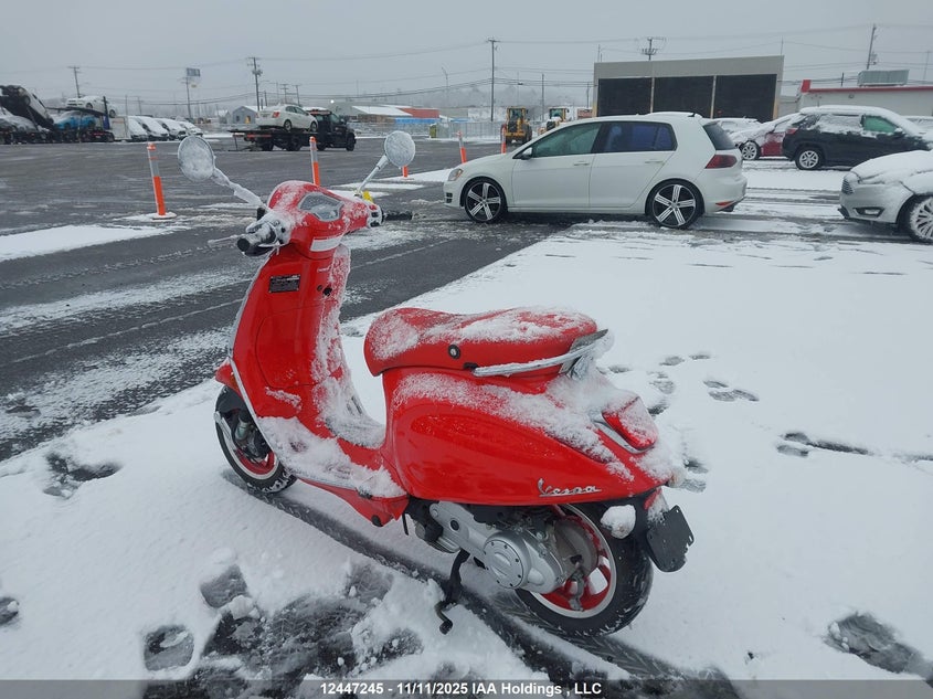 ZAPCA06B3N5105109 2022 VESPA  photo no. 3