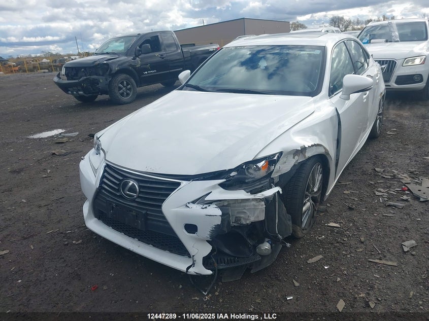 JTHCF1D25E5012828 2014 LEXUS IS photo no. 2