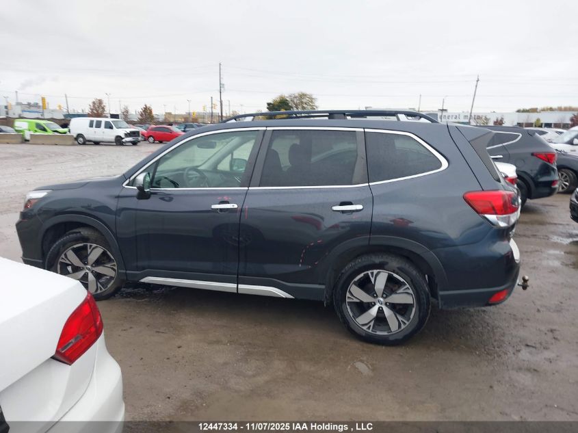 2019 Subaru Forester 2.5I Premier VIN: JF2SKEWC0KH556123 Lot: 12447334