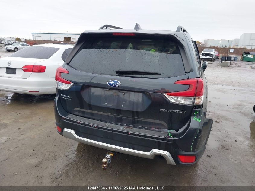 2019 Subaru Forester 2.5I Premier VIN: JF2SKEWC0KH556123 Lot: 12447334
