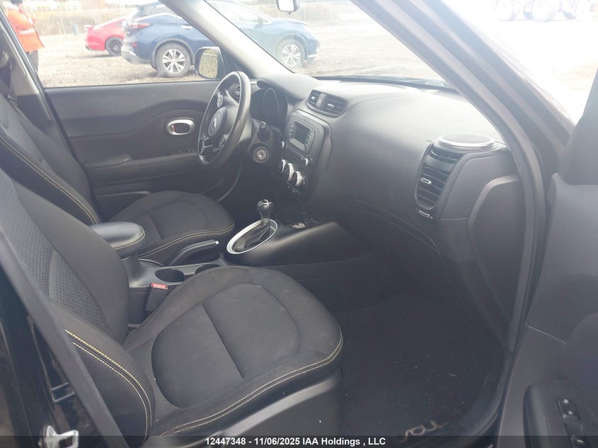 KNDJP3A51G7381810 2016 KIA SOUL photo no. 5