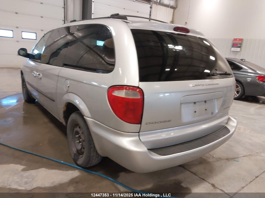 2D4GP44R43R337147 2003 DODGE CARAVAN photo no. 3