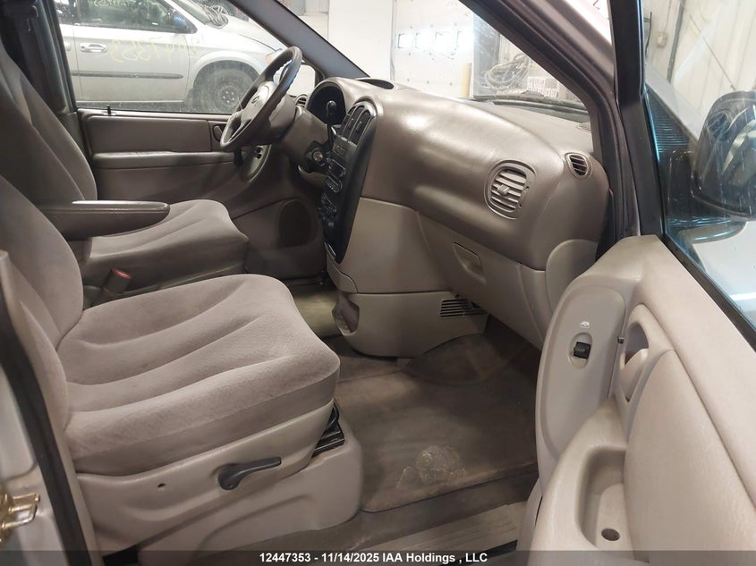 2D4GP44R43R337147 2003 DODGE CARAVAN photo no. 5