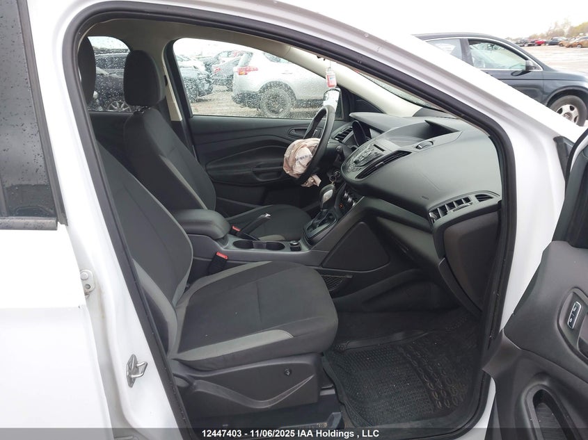 1FMCU0F77GUA47417 2016 FORD ESCAPE photo no. 5