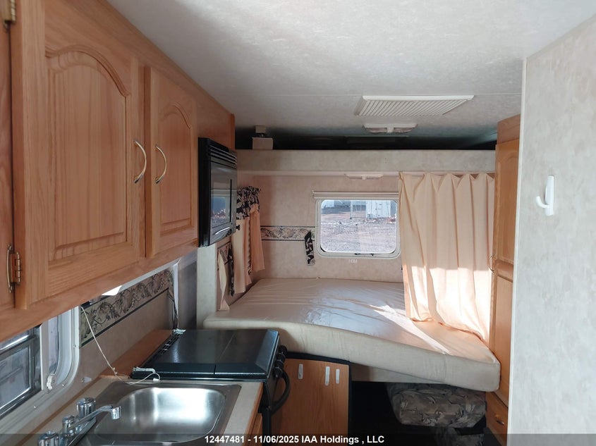 4EZTS25265S052739 2004   photo no. 9