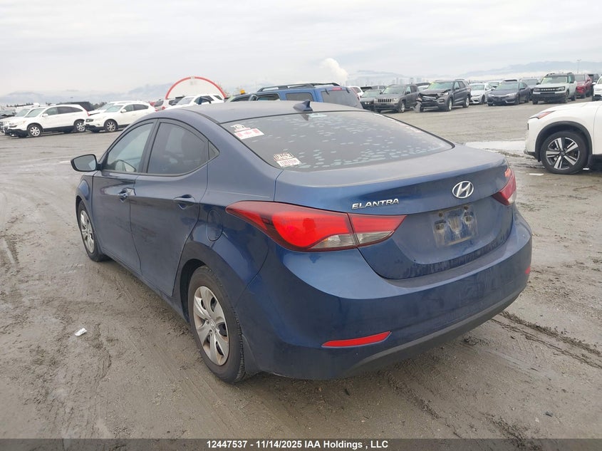 5NPDH4AE1GH716415 2016 HYUNDAI ELANTRA photo no. 3
