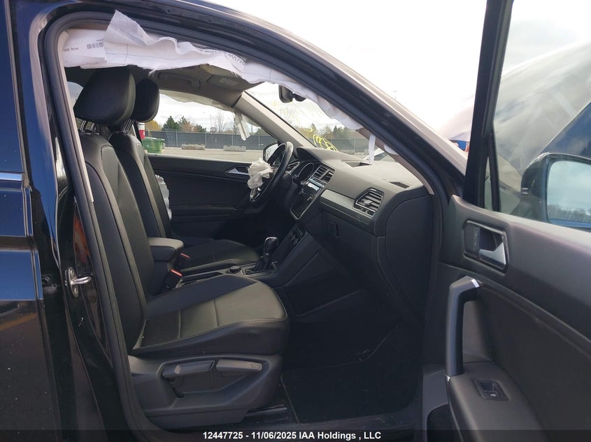 3VV2B7AX0JM156157 2018 VOLKSWAGEN TIGUAN photo no. 5