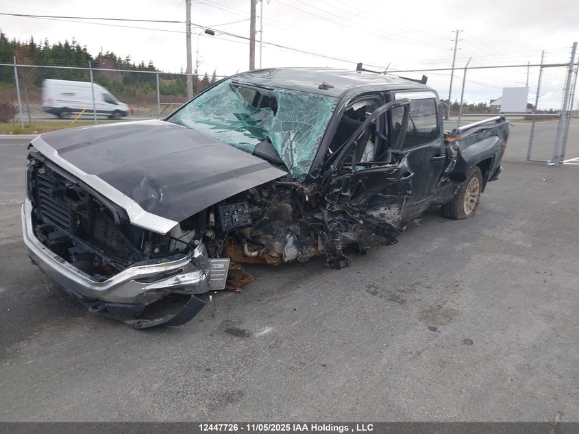 3GTU2MEC9JG342792 2018 GMC SIERRA photo no. 2