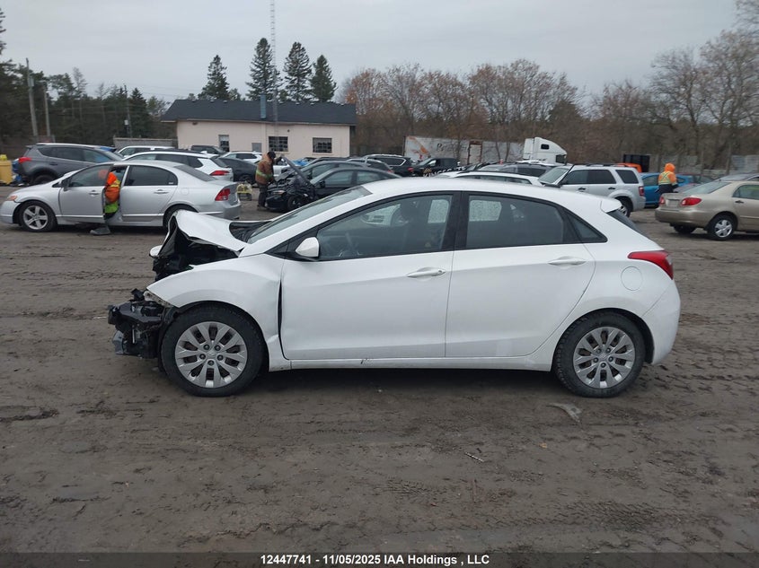 KMHD25LH8GU324919 2016 HYUNDAI ELANTRA photo no. 15