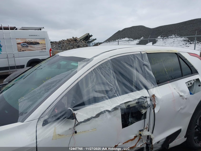 KNDCP3L12R5084188 2024 KIA NIRO photo no. 22