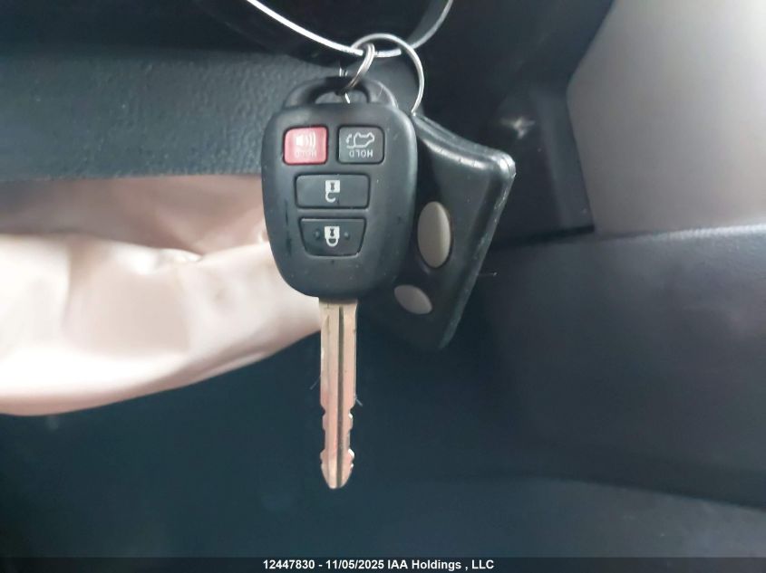 2017 Toyota Rav4 Xle VIN: 2T3RFREV1HW556324 Lot: 12447830