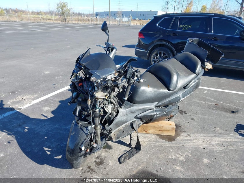 JH2PF01615K000253 2005 HONDA SILVER WING photo no. 2