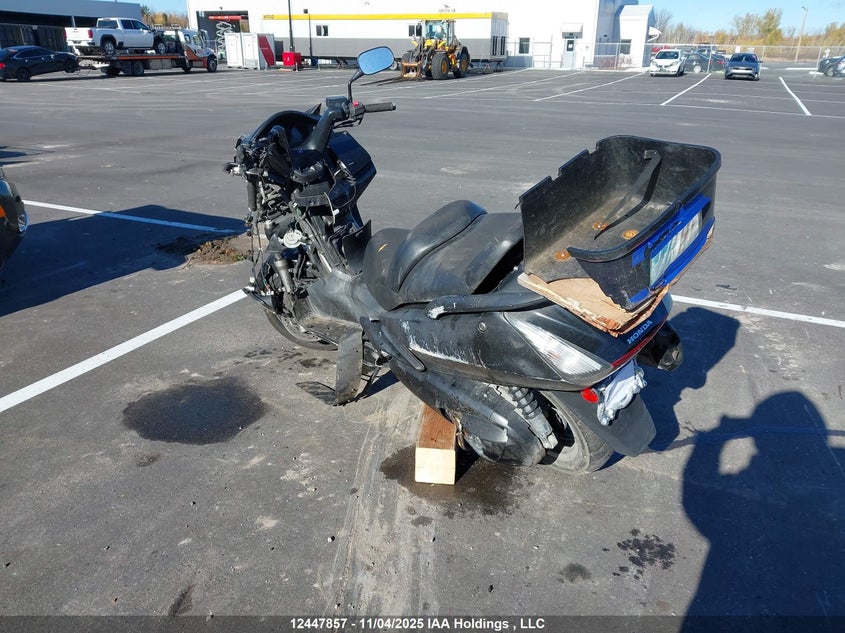 JH2PF01615K000253 2005 HONDA SILVER WING photo no. 3
