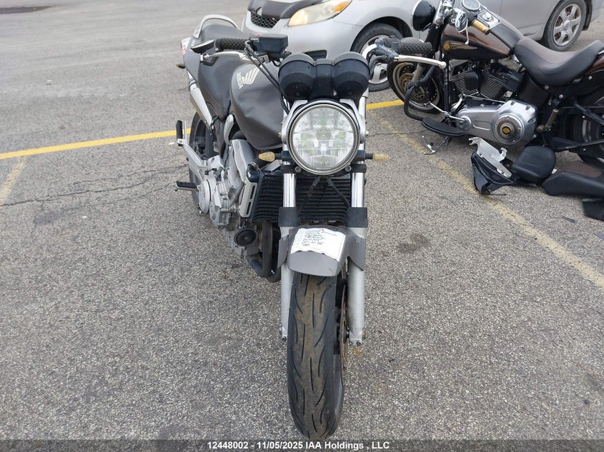 JH2SC48263M100105 2003 HONDA CB photo no. 17