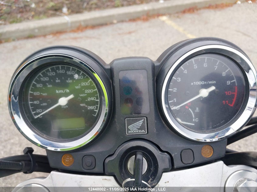 JH2SC48263M100105 2003 HONDA CB photo no. 7
