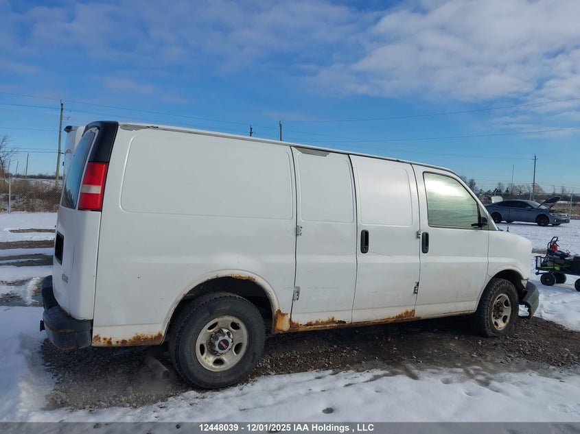 1GTGG25C191179049 2009 GMC  photo no. 14