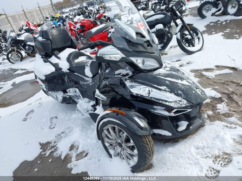 2016 Can-Am Spyder Roadster Rt/Rt-S/Ltd/Sp Series VIN: 2BXNBDD24GV004773 Lot: 12448066