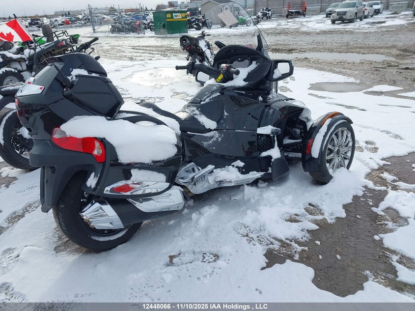 2016 Can-Am Spyder Roadster Rt/Rt-S/Ltd/Sp Series VIN: 2BXNBDD24GV004773 Lot: 12448066