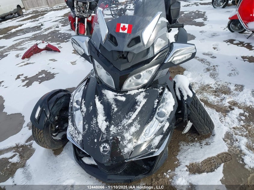2016 Can-Am Spyder Roadster Rt/Rt-S/Ltd/Sp Series VIN: 2BXNBDD24GV004773 Lot: 12448066