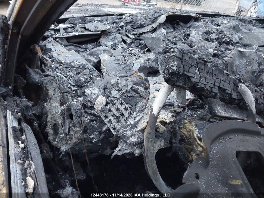 2006 Toyota Corolla Matrix Xr VIN: 2T1KR32E26C568435 Lot: 12448178