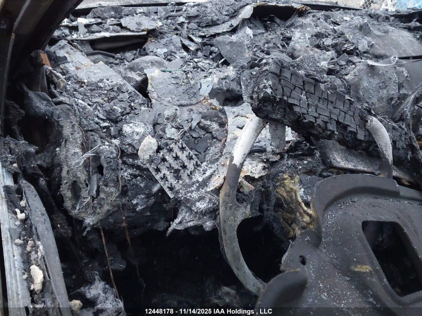 2006 Toyota Corolla Matrix Xr VIN: 2T1KR32E26C568435 Lot: 12448178