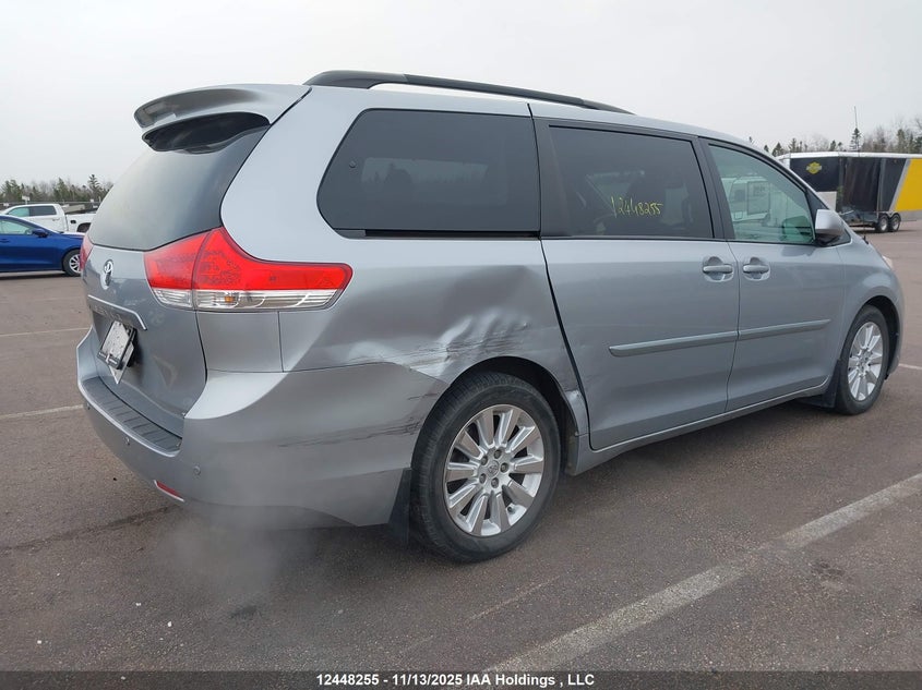 5TDYK3DC9ES509270 2014 TOYOTA SIENNA photo no. 12