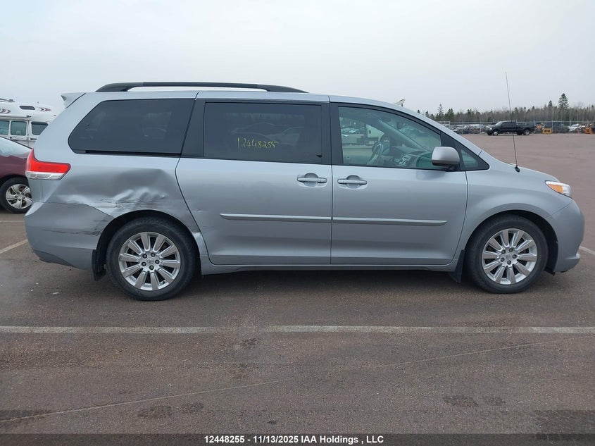 5TDYK3DC9ES509270 2014 TOYOTA SIENNA photo no. 14
