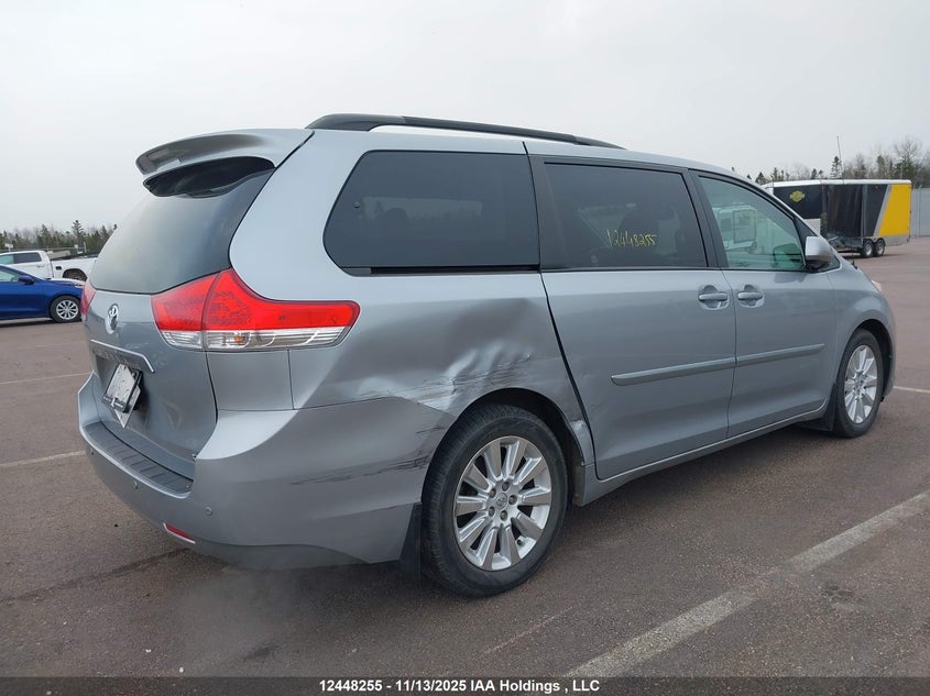 5TDYK3DC9ES509270 2014 TOYOTA SIENNA photo no. 6