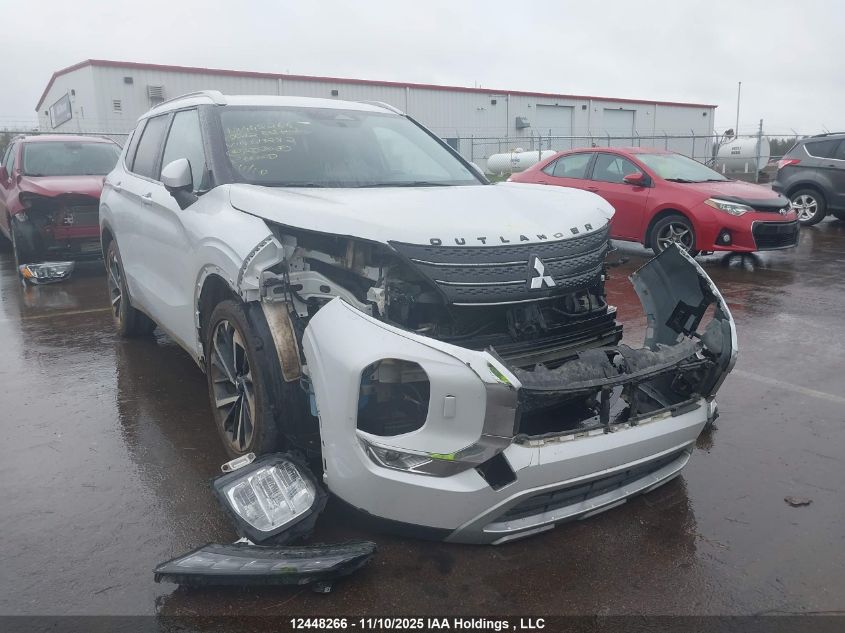 2022 Mitsubishi Outlander Le/Le Premium/Se/Sel VIN: JA4J4UA87NZ613282 Lot: 12448266