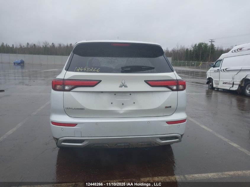 2022 Mitsubishi Outlander Le/Le Premium/Se/Sel VIN: JA4J4UA87NZ613282 Lot: 12448266