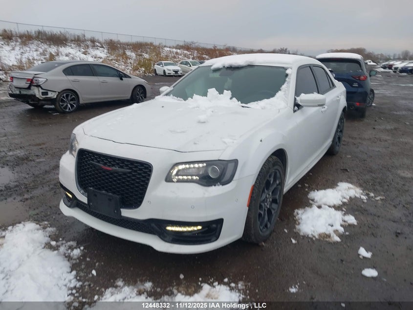 2C3CCAGG9MH602690 2021 CHRYSLER 300 photo no. 2