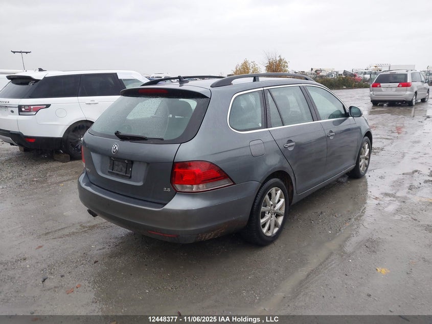 3VWPX7AJ2CM686437 2012 VOLKSWAGEN JETTA photo no. 4