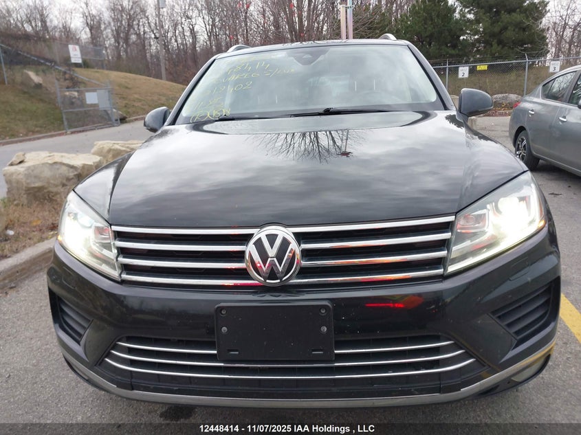 2016 Volkswagen Touareg Sport/Lux/Executive VIN: WVGEF9BPXGD012402 Lot: 12448414