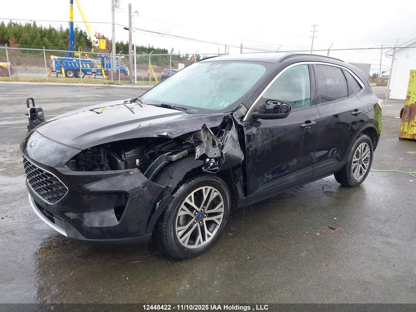 1FMCU9H66MUA72376 2021 FORD ESCAPE photo no. 2
