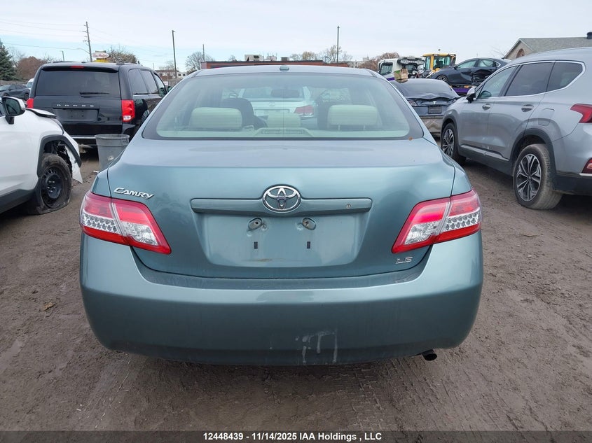4T1BF3EK1BU702497 2011 TOYOTA CAMRY photo no. 16