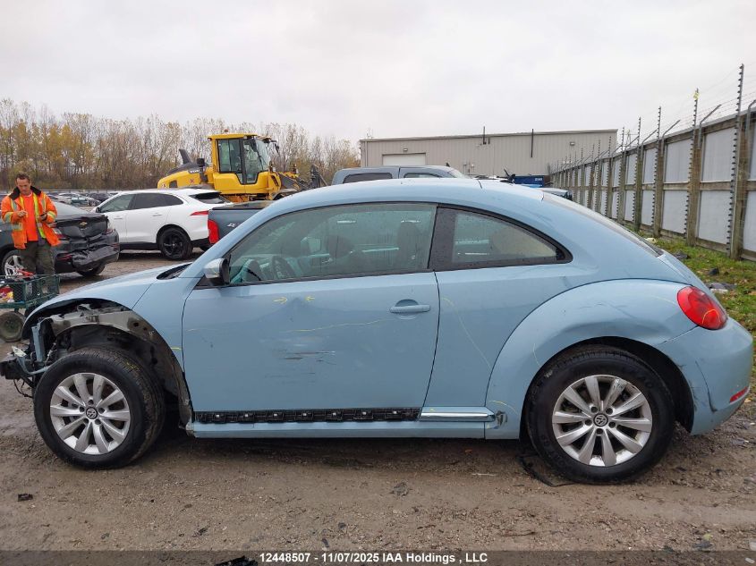 2012 Volkswagen Beetle 2.5L Comfortline/2.5L Highline/Premiere/Premiere+ VIN: 3VWJX7AT0CM626244 Lot: 12448507