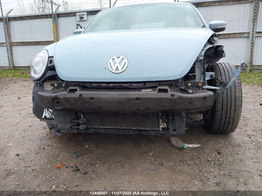 2012 Volkswagen Beetle 2.5L Comfortline/2.5L Highline/Premiere/Premiere+ VIN: 3VWJX7AT0CM626244 Lot: 12448507