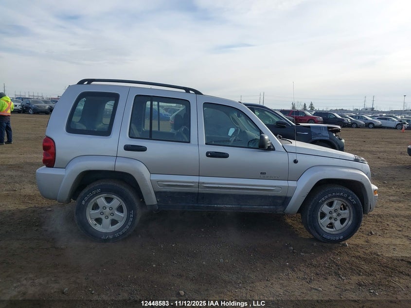 1J4GL58K02W352272 2002 JEEP LIBERTY (NORTH AMERICA) photo no. 14