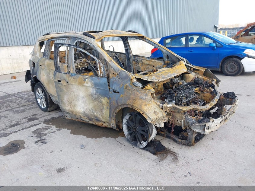 1FMCU9G99HUE59148 2017 FORD ESCAPE photo no. 4