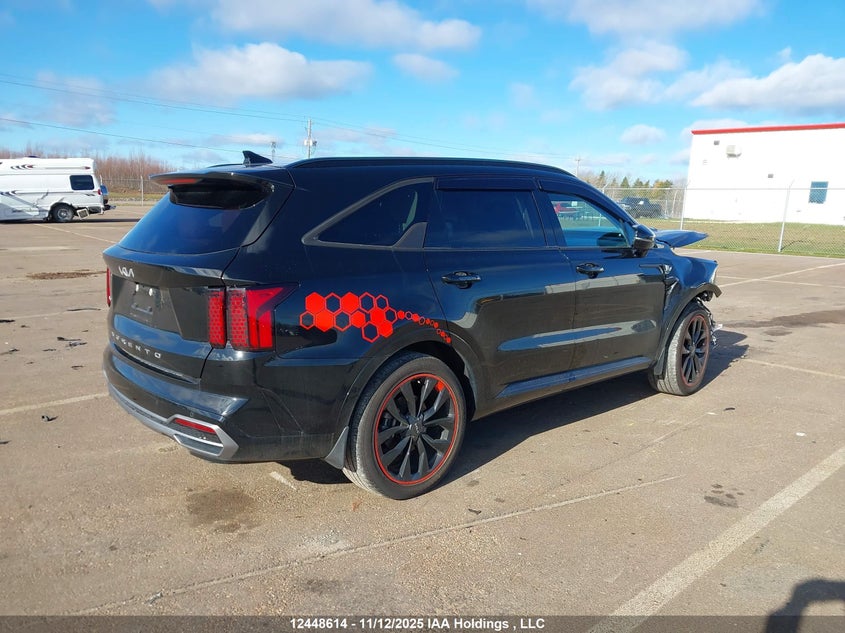 5XYRKDLF0NG119337 2022 KIA SORENTO photo no. 4