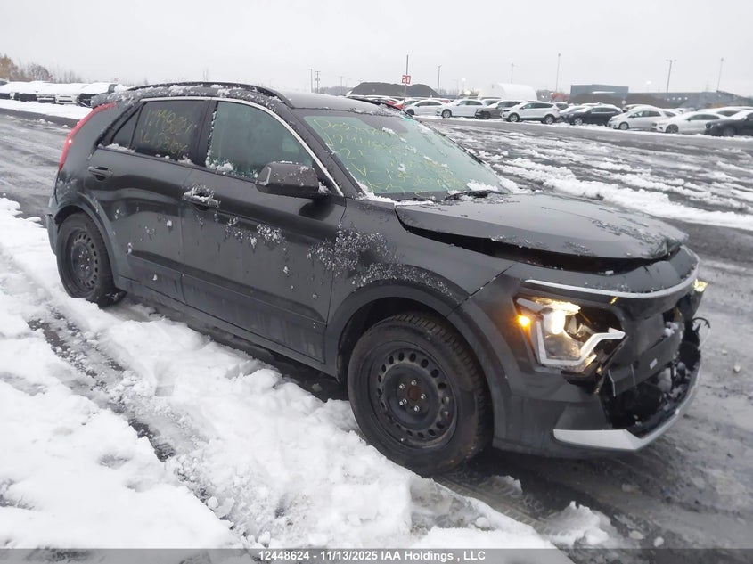 KNDCR3L17S5135104 2025 KIA NIRO photo no. 4