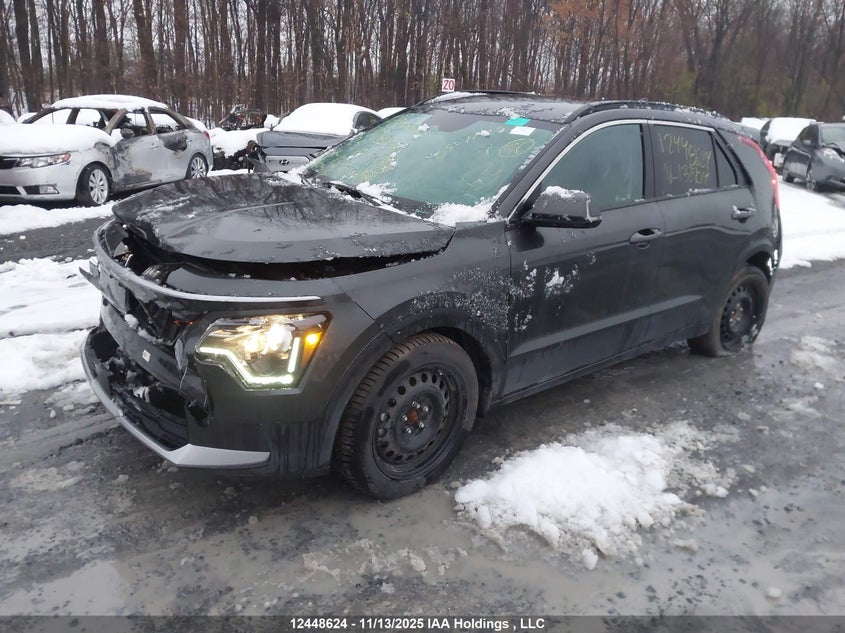 KNDCR3L17S5135104 2025 KIA NIRO photo no. 2