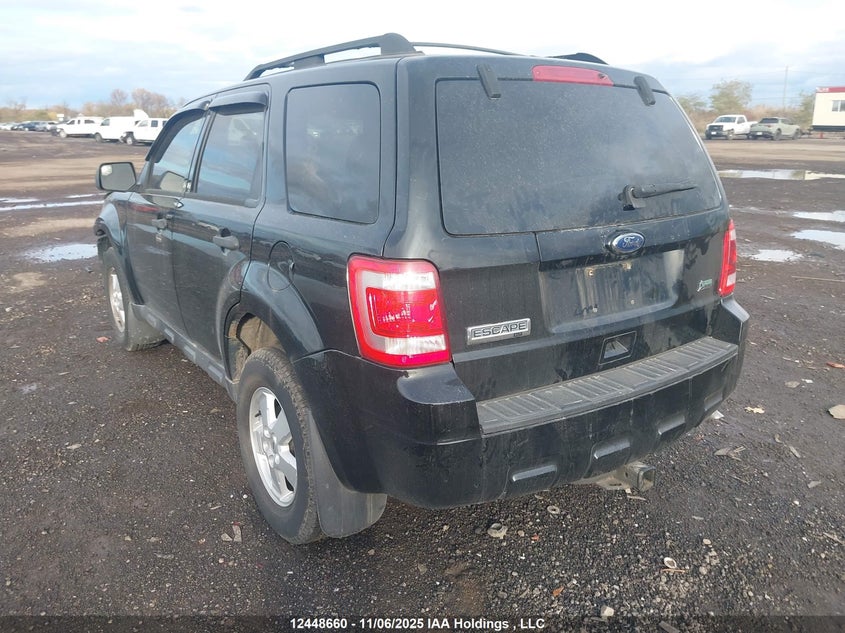 1FMCU0DG3AKC38936 2010 FORD ESCAPE photo no. 3