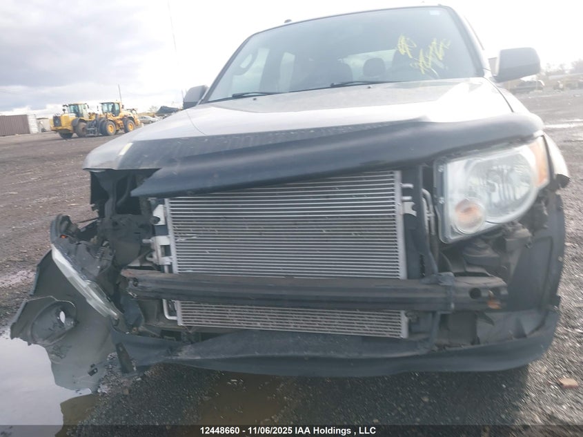 1FMCU0DG3AKC38936 2010 FORD ESCAPE photo no. 6