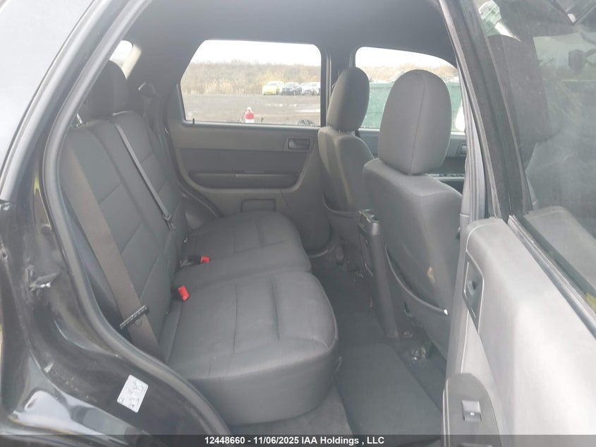 1FMCU0DG3AKC38936 2010 FORD ESCAPE photo no. 8