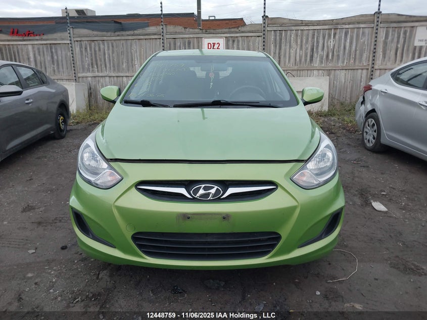 2013 Hyundai Accent Gls/Gs VIN: KMHCT5AE4DU125640 Lot: 12448759